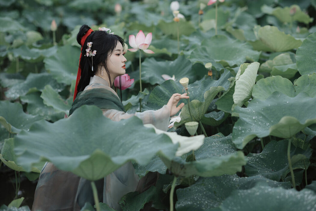 YiTuYu艺图语 Vol.9895 Yuan Di Diao Xian Qu Ye Nao (36P)