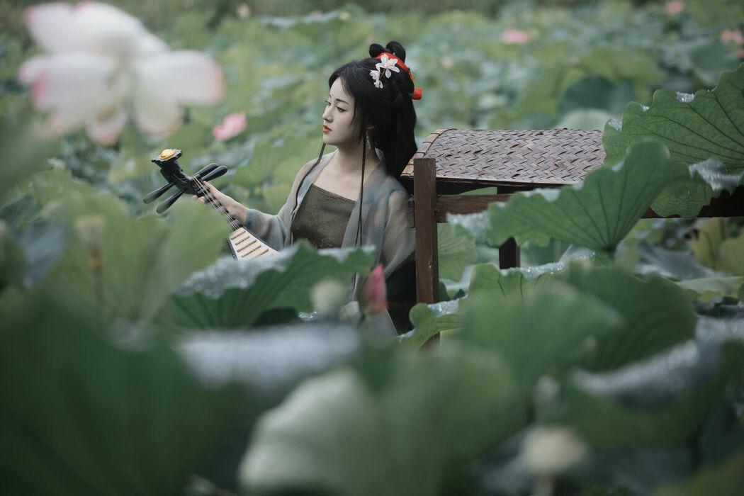 YiTuYu艺图语 Vol.9895 Yuan Di Diao Xian Qu Ye Nao (36P)