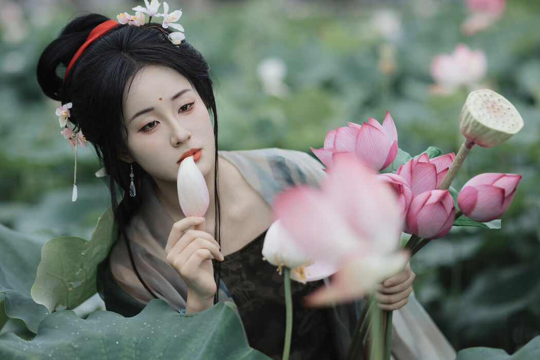 YiTuYu艺图语 Vol.9895 Yuan Di Diao Xian Qu Ye Nao (36P)