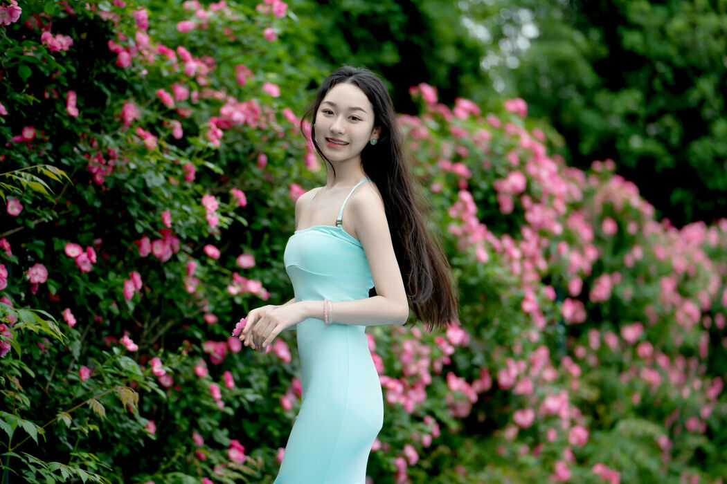 YiTuYu艺图语 Vol.9898 Yue Yue (15P)