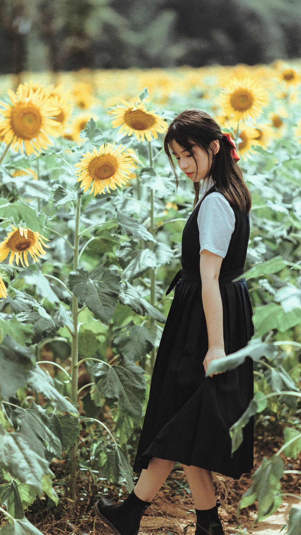 YiTuYu艺图语 Vol.9903 Wei Wei (18P)
