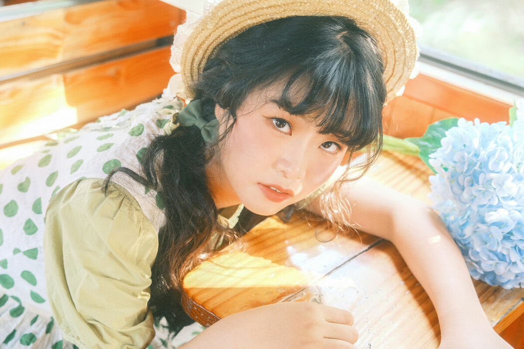 YiTuYu艺图语 Vol.9902 Chen Meng (18P)