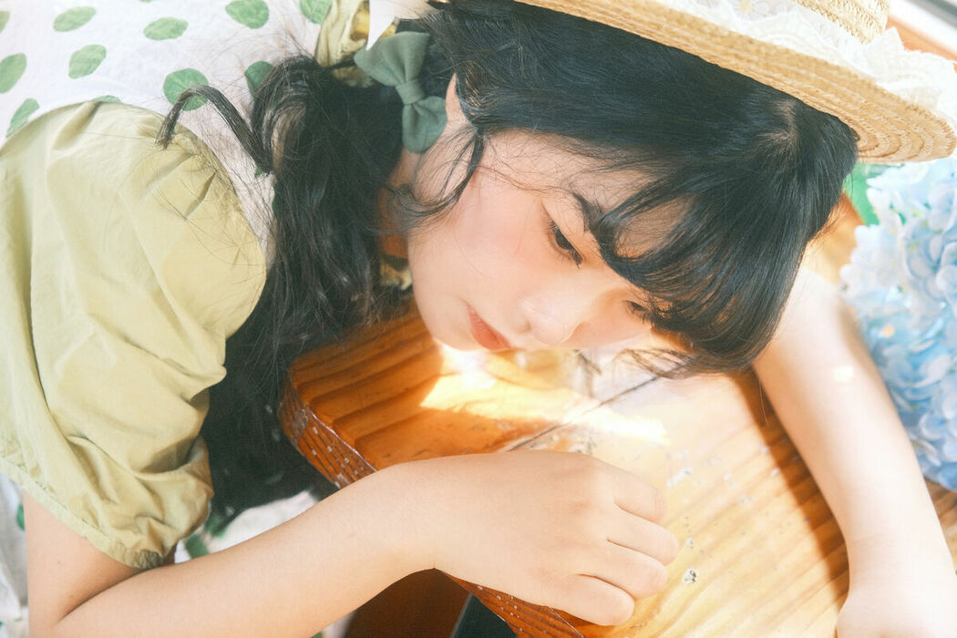 YiTuYu艺图语 Vol.9902 Chen Meng (18P)