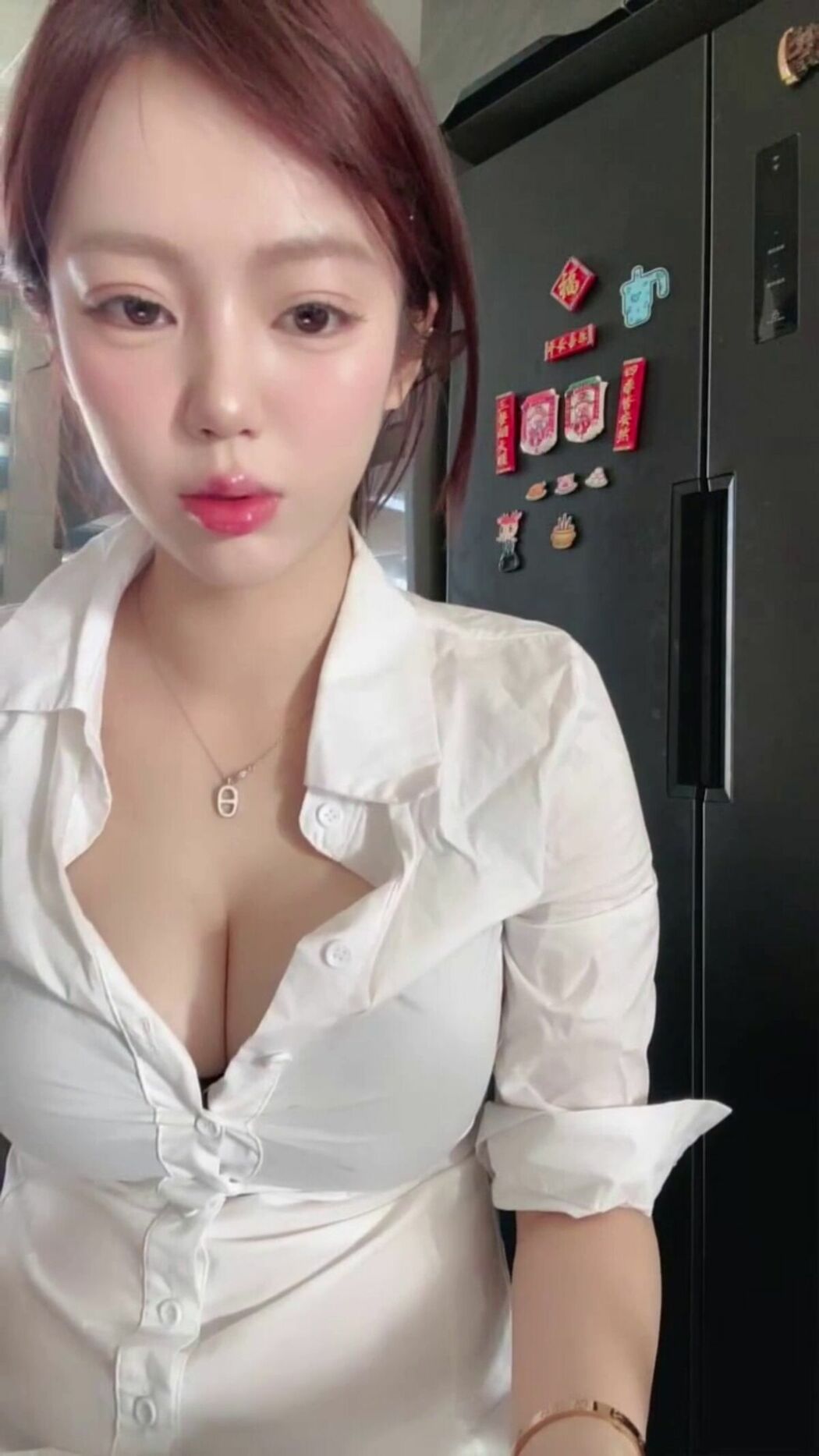 Mei Mei Zi Ya 美美子Ya &ndash; 多彩随缘播外围 上下真空诱惑 道具喷水秀 02 (43P &ndash; 8V)