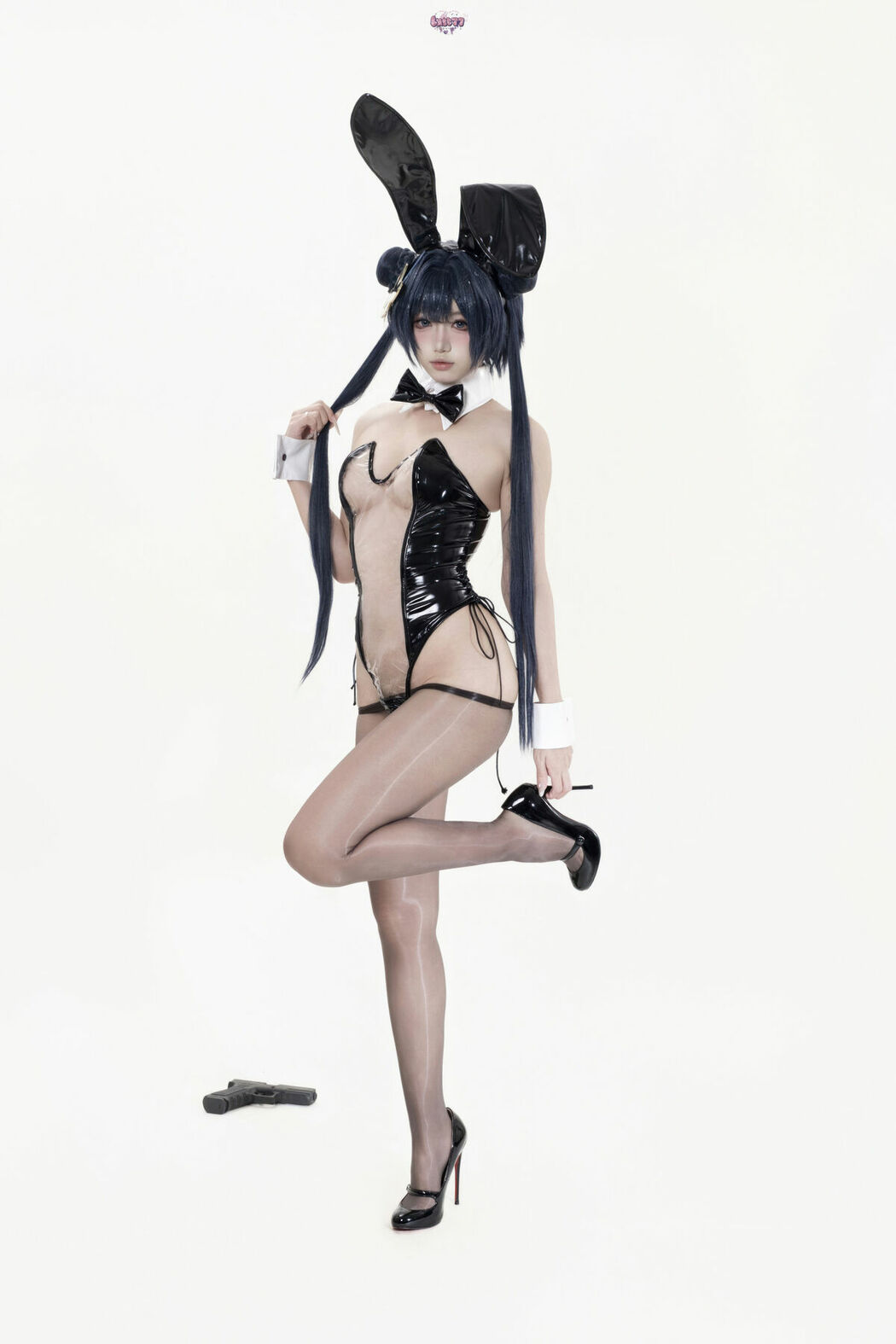 Coser@柒柒要乖哦 – 蔚蓝档案 妃咲兔女郎 (27P)