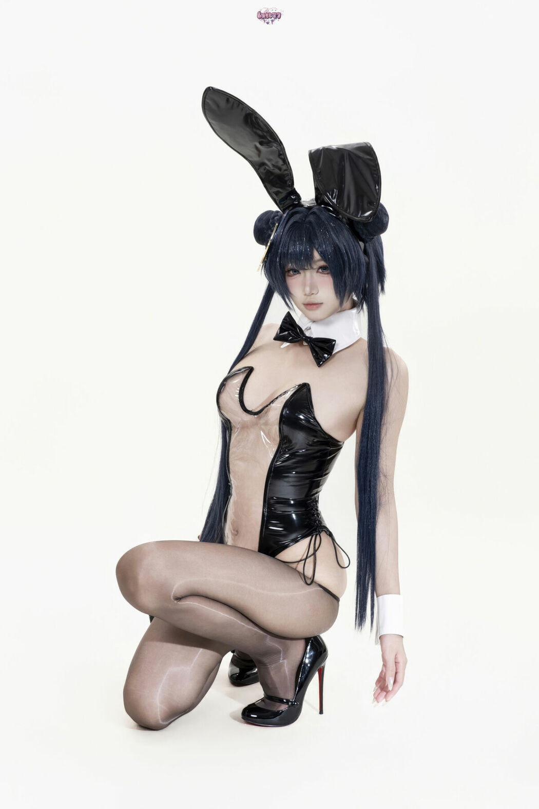 Coser@柒柒要乖哦 – 蔚蓝档案 妃咲兔女郎 (27P)