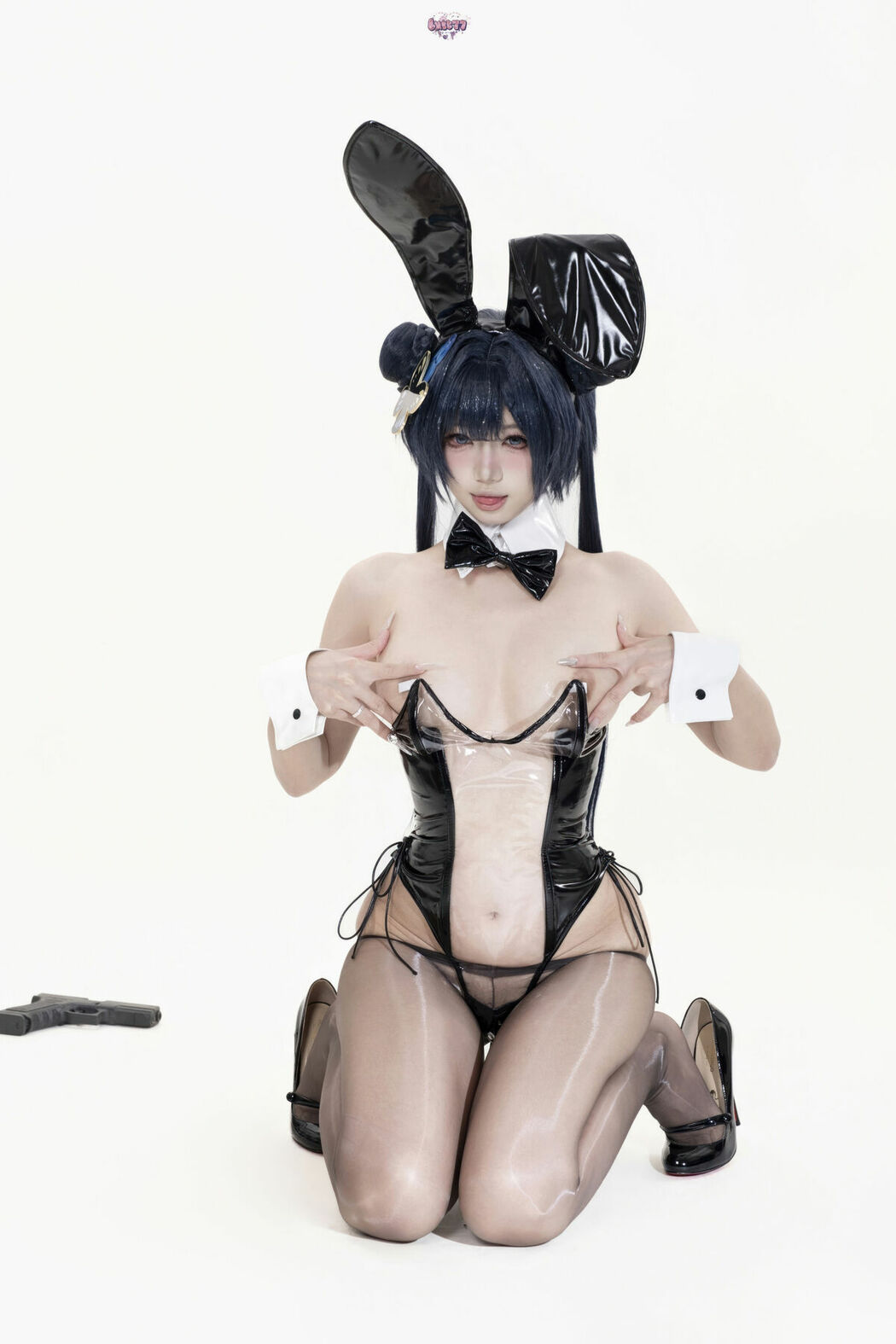 Coser@柒柒要乖哦 – 蔚蓝档案 妃咲兔女郎 (27P)