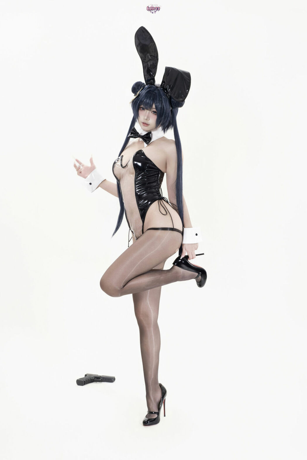 Coser@柒柒要乖哦 – 蔚蓝档案 妃咲兔女郎 (27P)