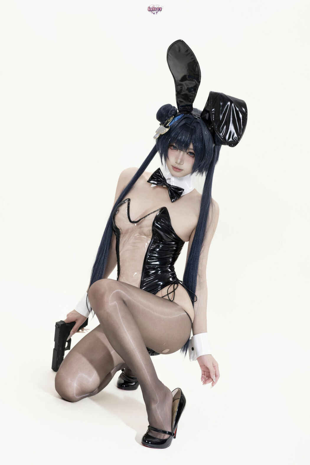 Coser@柒柒要乖哦 – 蔚蓝档案 妃咲兔女郎 (27P)