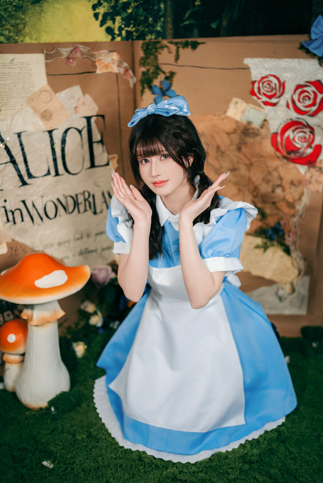 Coser@鹿八岁 – 爱丽丝梦游仙境 (25P)