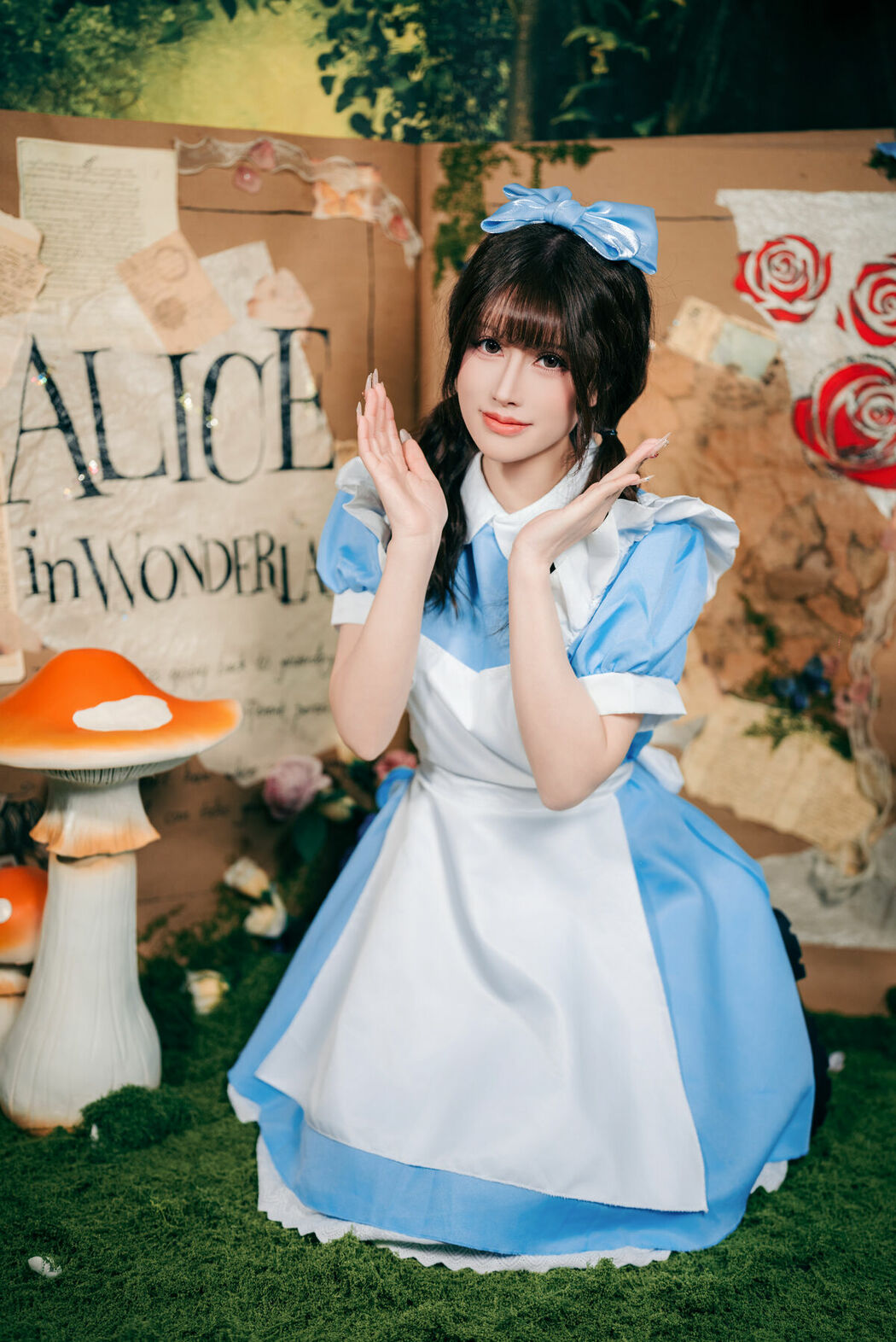 Coser@鹿八岁 – 爱丽丝梦游仙境 (25P)