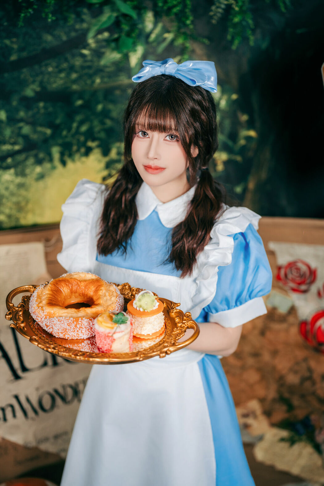 Coser@鹿八岁 – 爱丽丝梦游仙境 (25P)