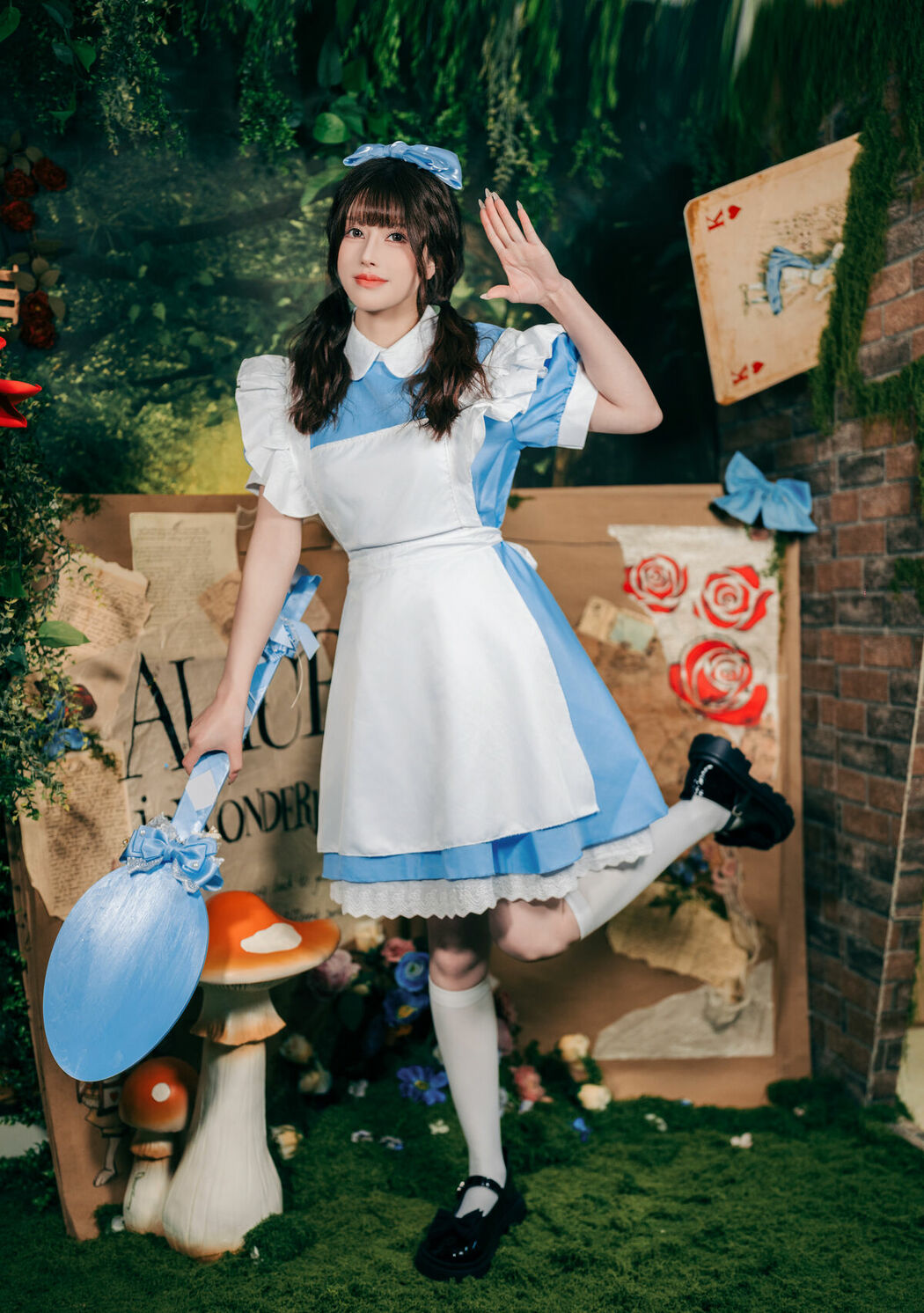Coser@鹿八岁 – 爱丽丝梦游仙境 (25P)