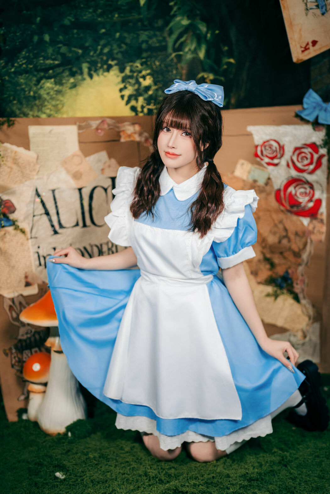 Coser@鹿八岁 – 爱丽丝梦游仙境 (25P)