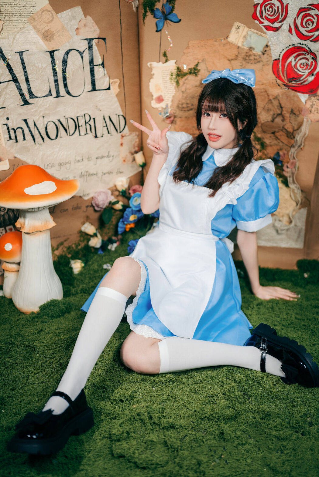 Coser@鹿八岁 – 爱丽丝梦游仙境 (25P)