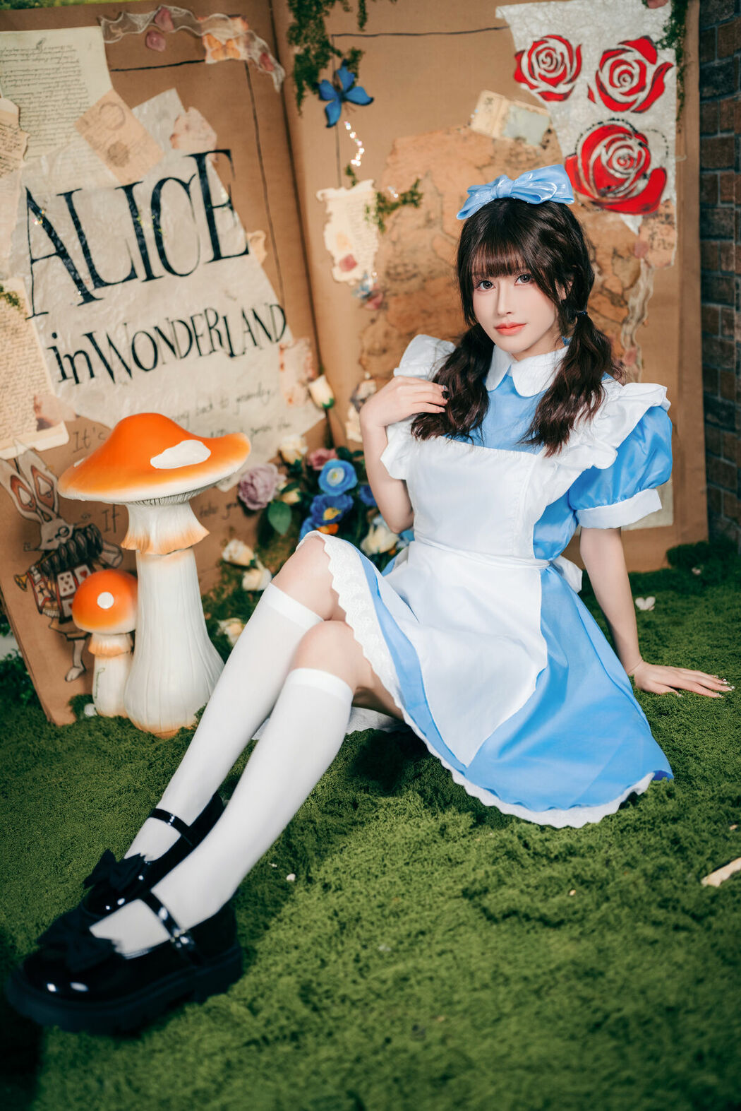 Coser@鹿八岁 – 爱丽丝梦游仙境 (25P)