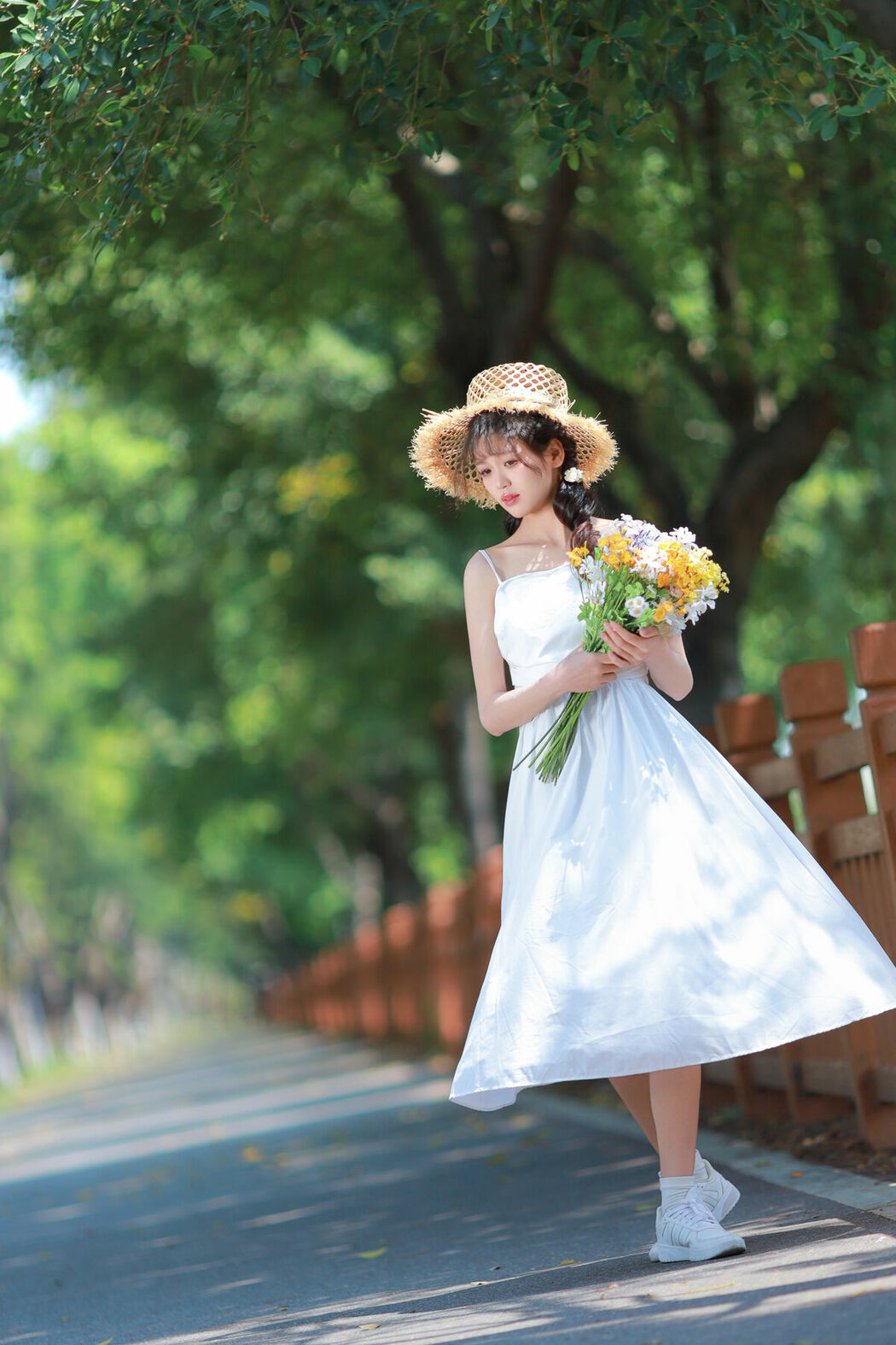 YiTuYu艺图语 Vol.9916 Fish-Lam (16P)