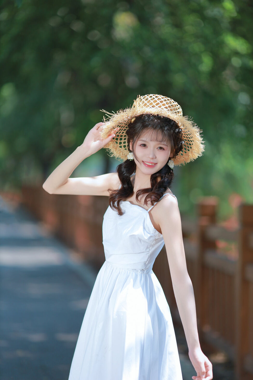 YiTuYu艺图语 Vol.9916 Fish-Lam (16P)