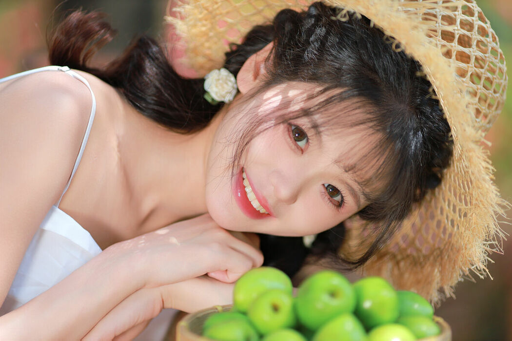 YiTuYu艺图语 Vol.9916 Fish-Lam (16P)