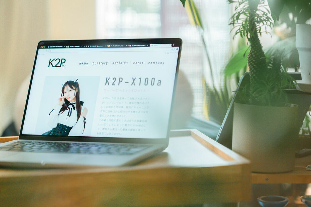 Coser@けん研 けんけん – C106实体刊物グラグラ And 推し型メイドロイドとしたいこと Part01 (62P)