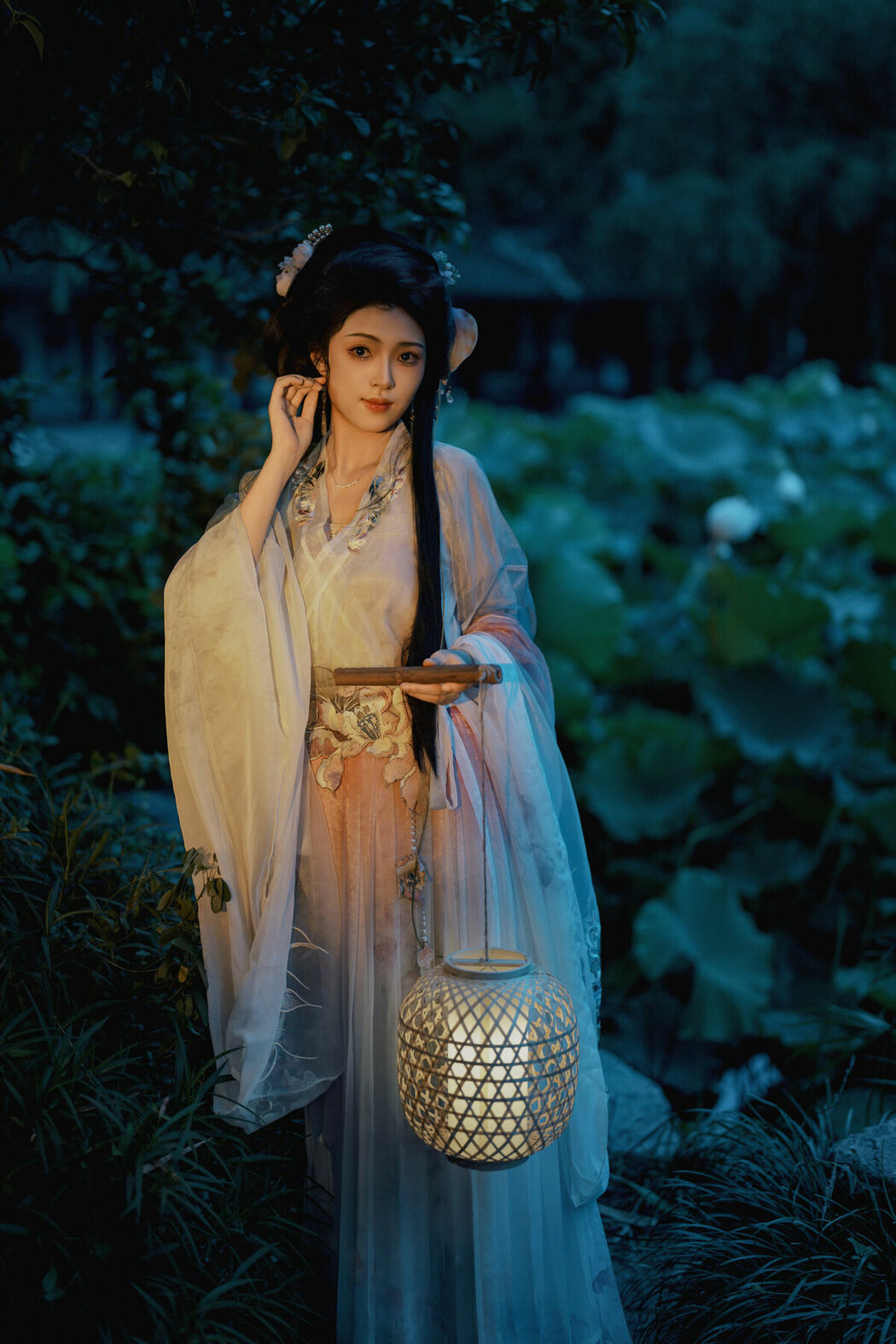 YiTuYu艺图语 Vol.9919 Xiao Qian (15P)