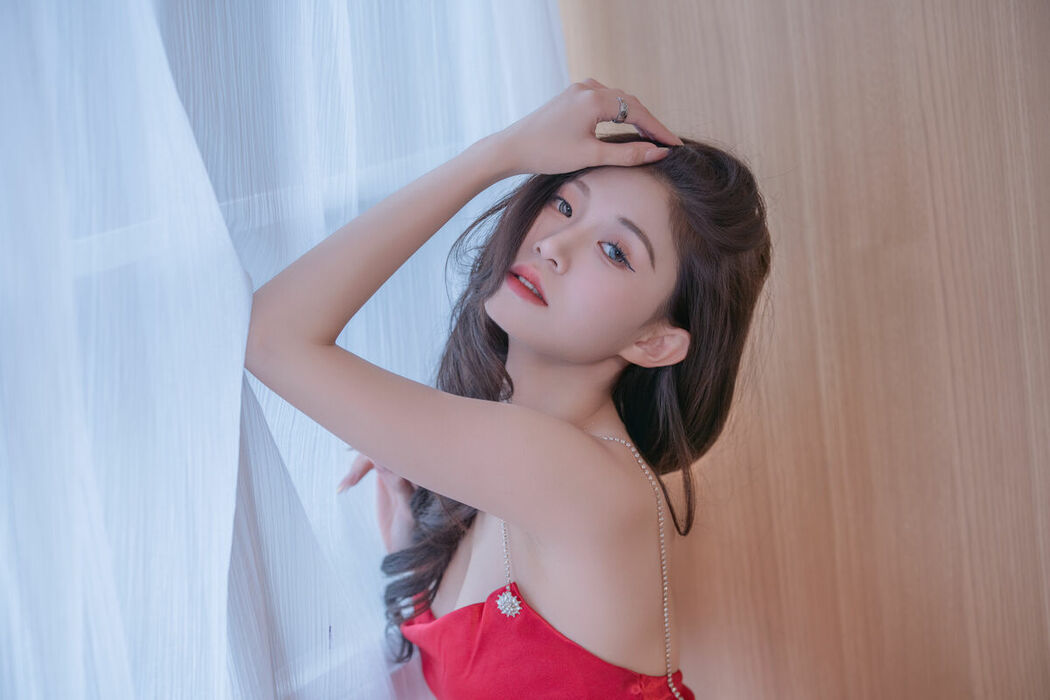 YiTuYu艺图语 Vol.9917 Model Liu (31P)