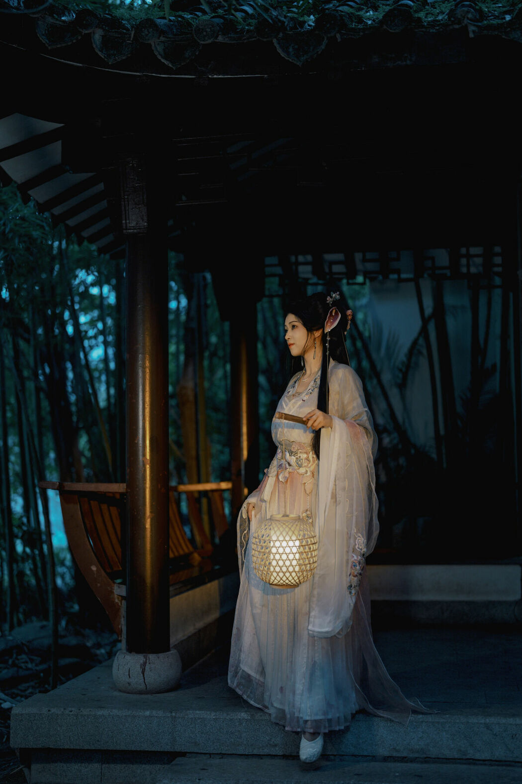 YiTuYu艺图语 Vol.9919 Xiao Qian (15P)