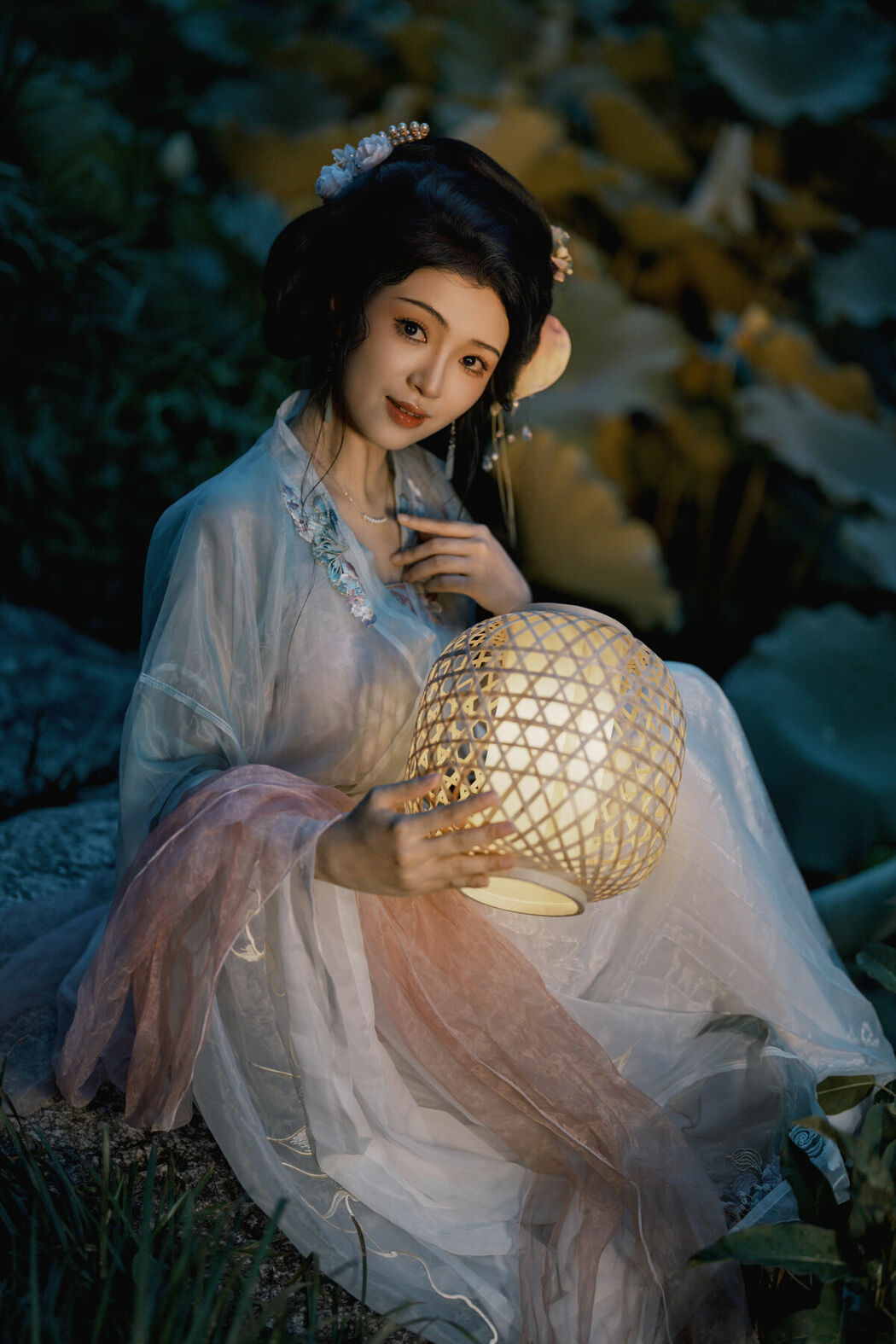 YiTuYu艺图语 Vol.9919 Xiao Qian (15P)