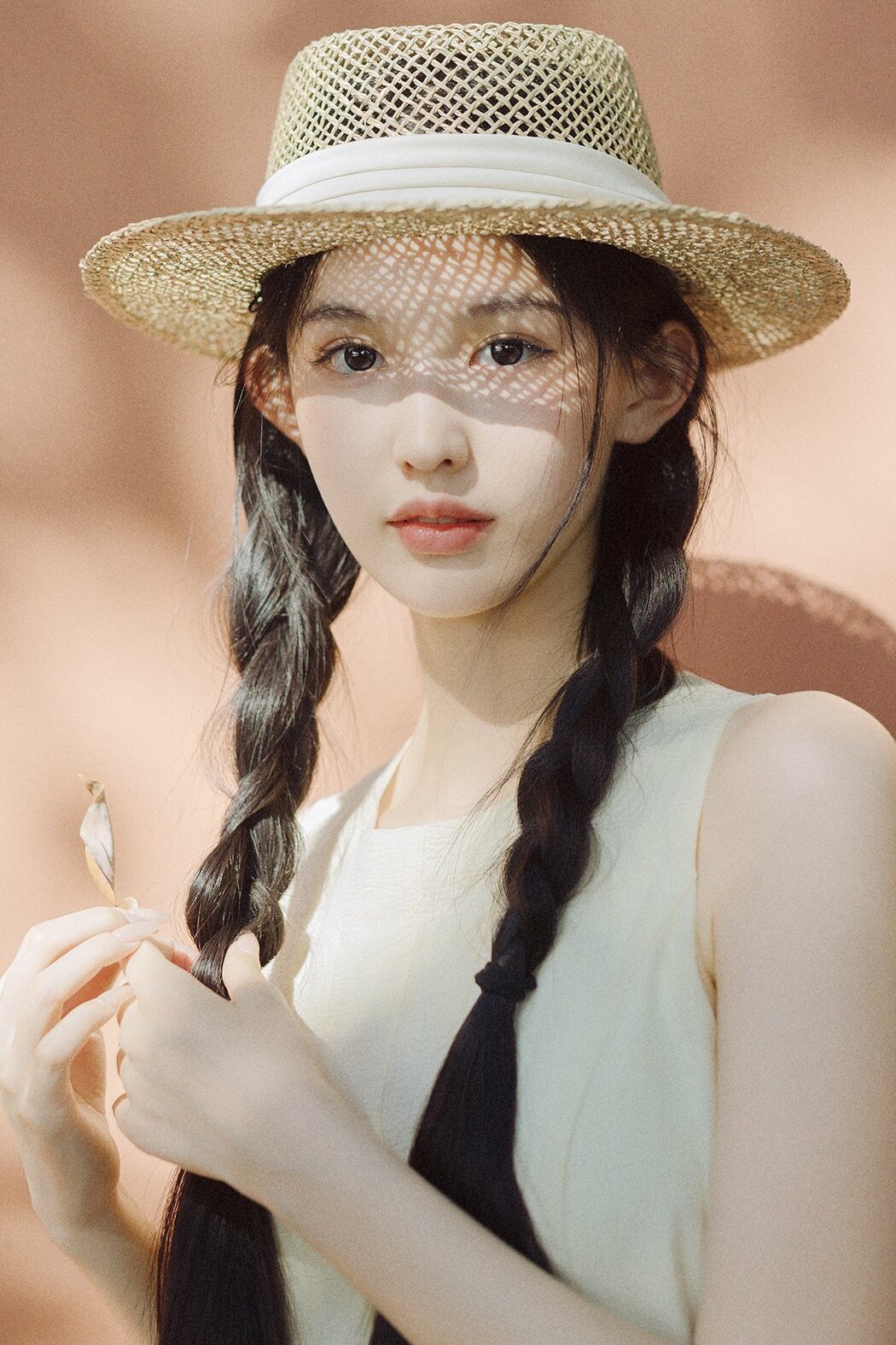 YiTuYu艺图语 Vol.9922 Wei Lan (33P) Cover Photo
