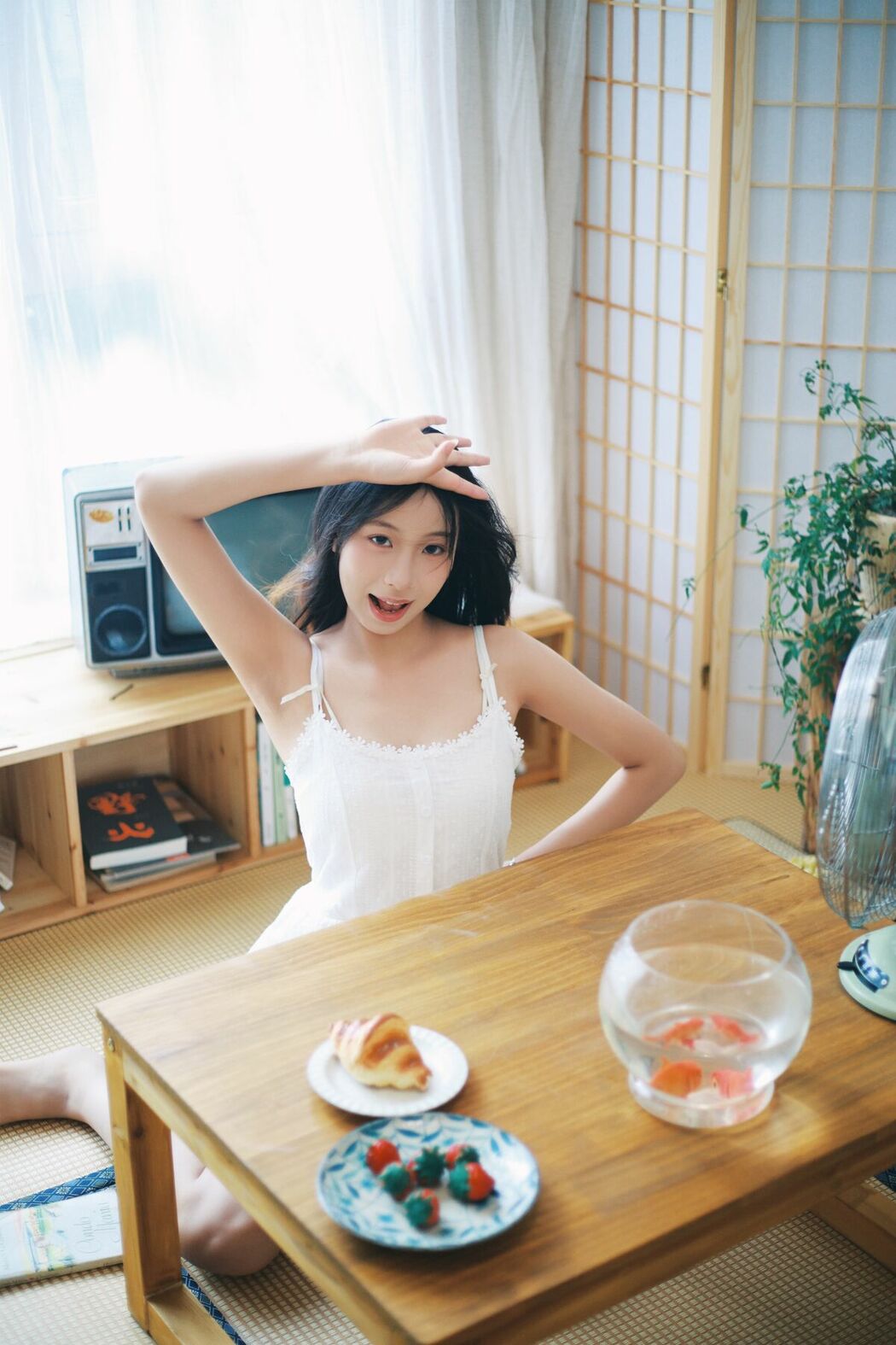 YiTuYu艺图语 Vol.9929 Xiao U (48P)