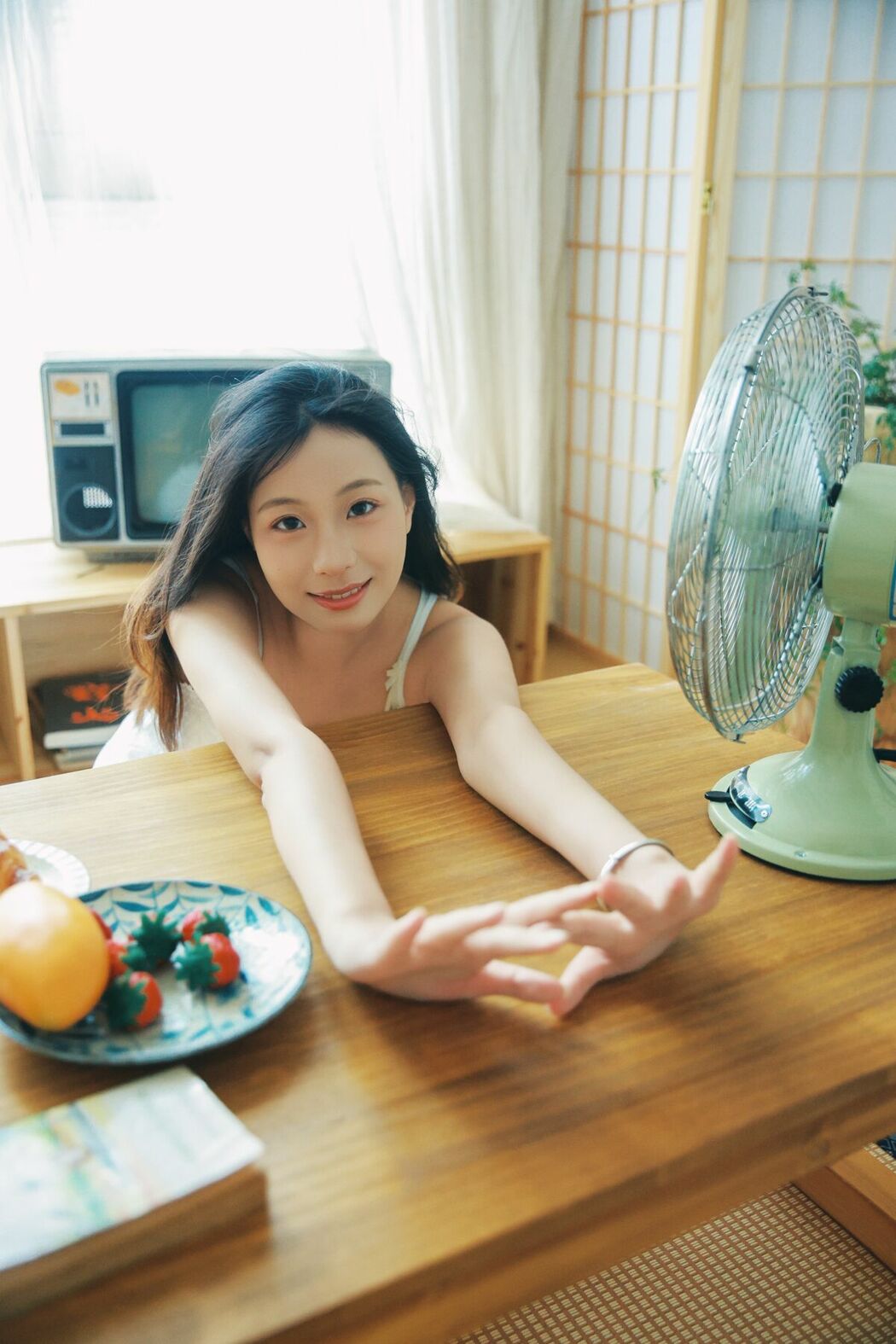 YiTuYu艺图语 Vol.9929 Xiao U (48P)