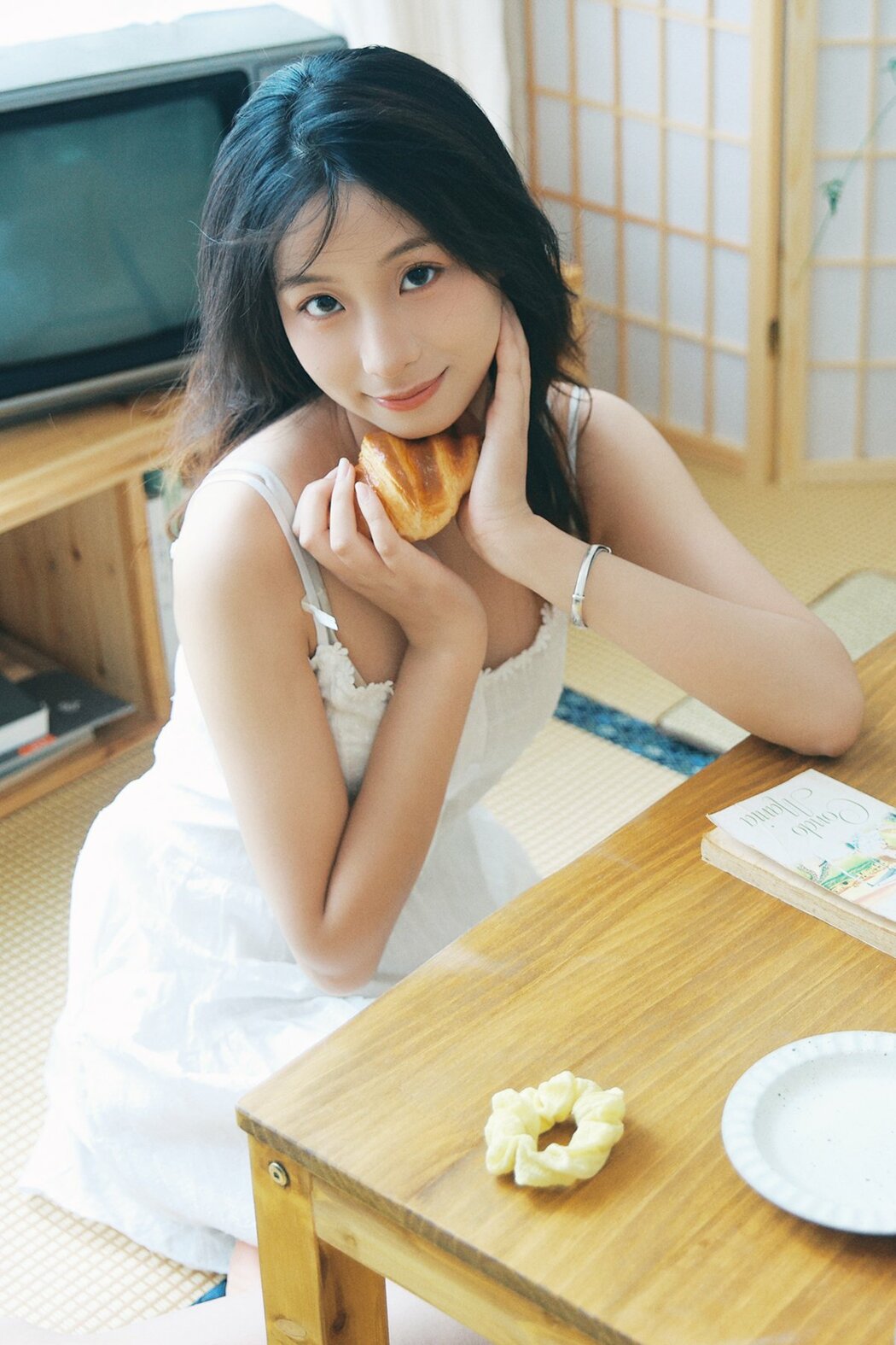 YiTuYu艺图语 Vol.9929 Xiao U (48P) Cover Photo