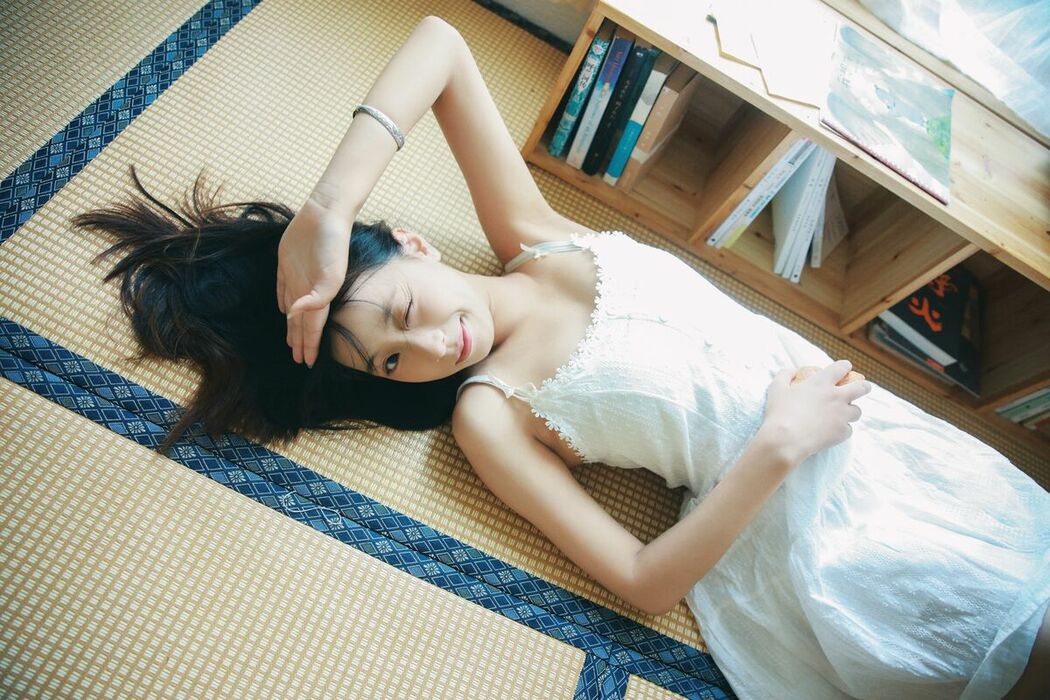 YiTuYu艺图语 Vol.9929 Xiao U (48P)