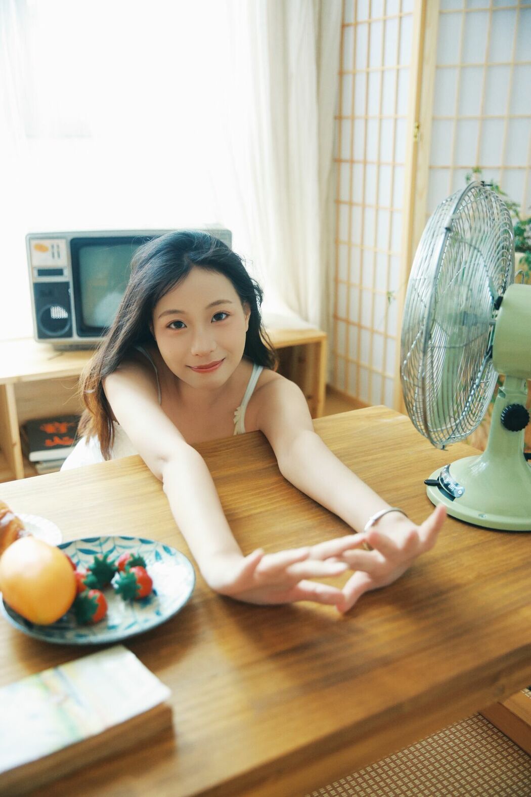 YiTuYu艺图语 Vol.9929 Xiao U (48P)