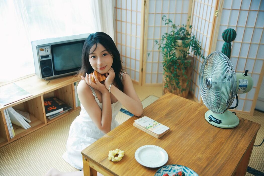 YiTuYu艺图语 Vol.9929 Xiao U (48P)