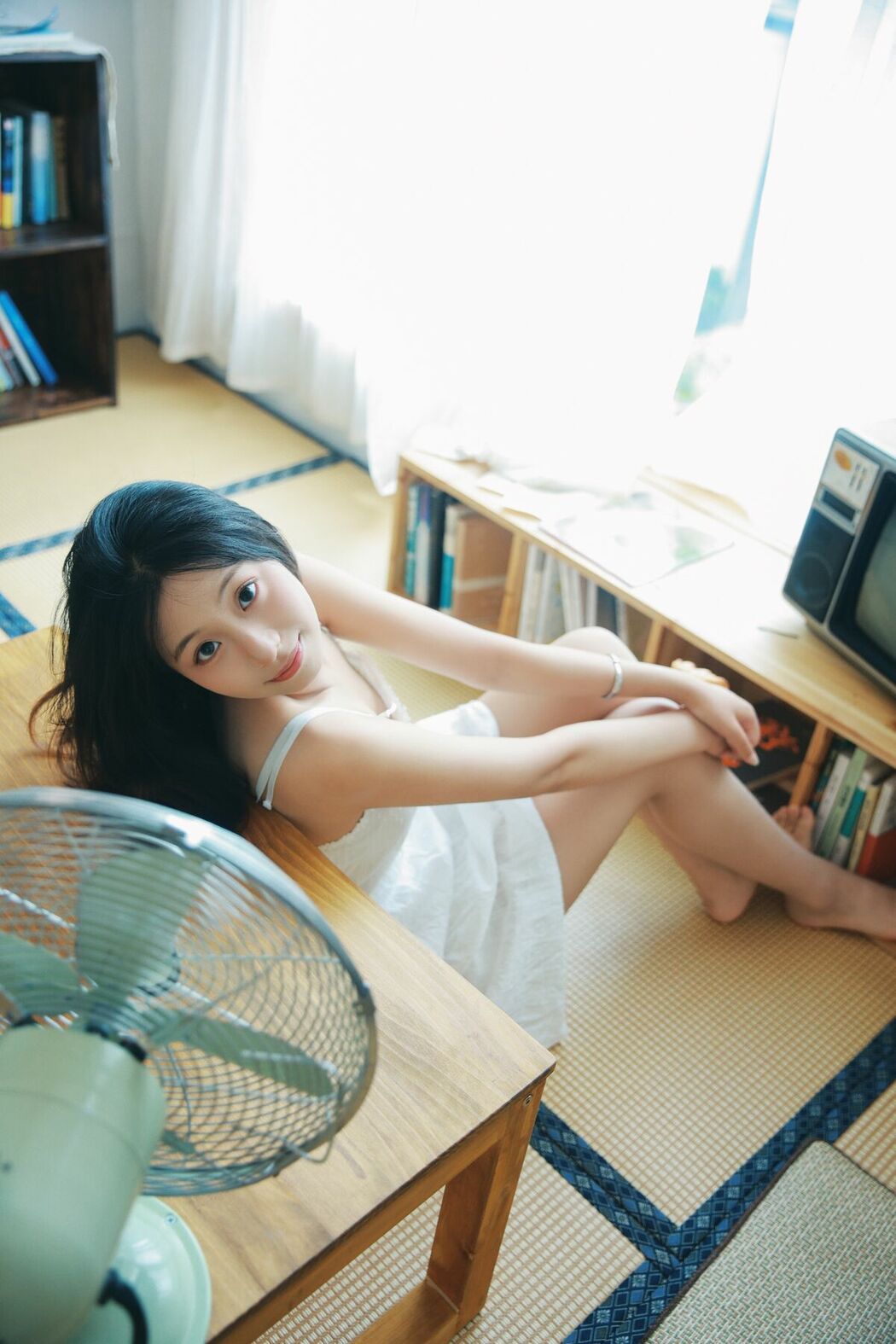 YiTuYu艺图语 Vol.9929 Xiao U (48P)