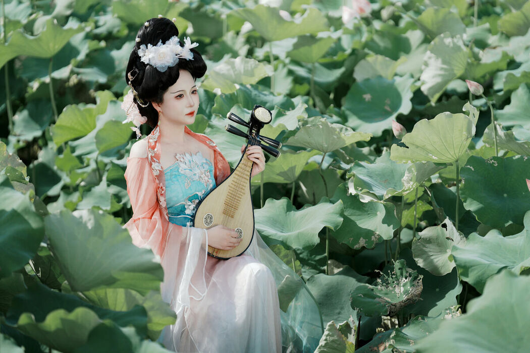 YiTuYu艺图语 Vol.9931 Ning Ying Zhi Bi (17P)