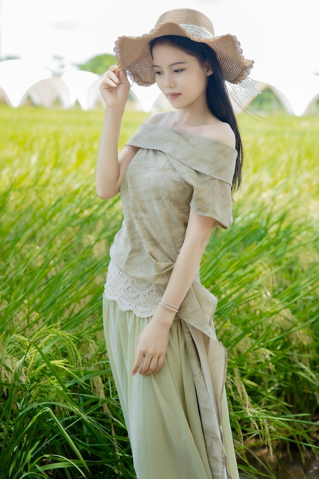 YiTuYu艺图语 Vol.9933 Chen Shi Er Ing (36P) Cover Photo