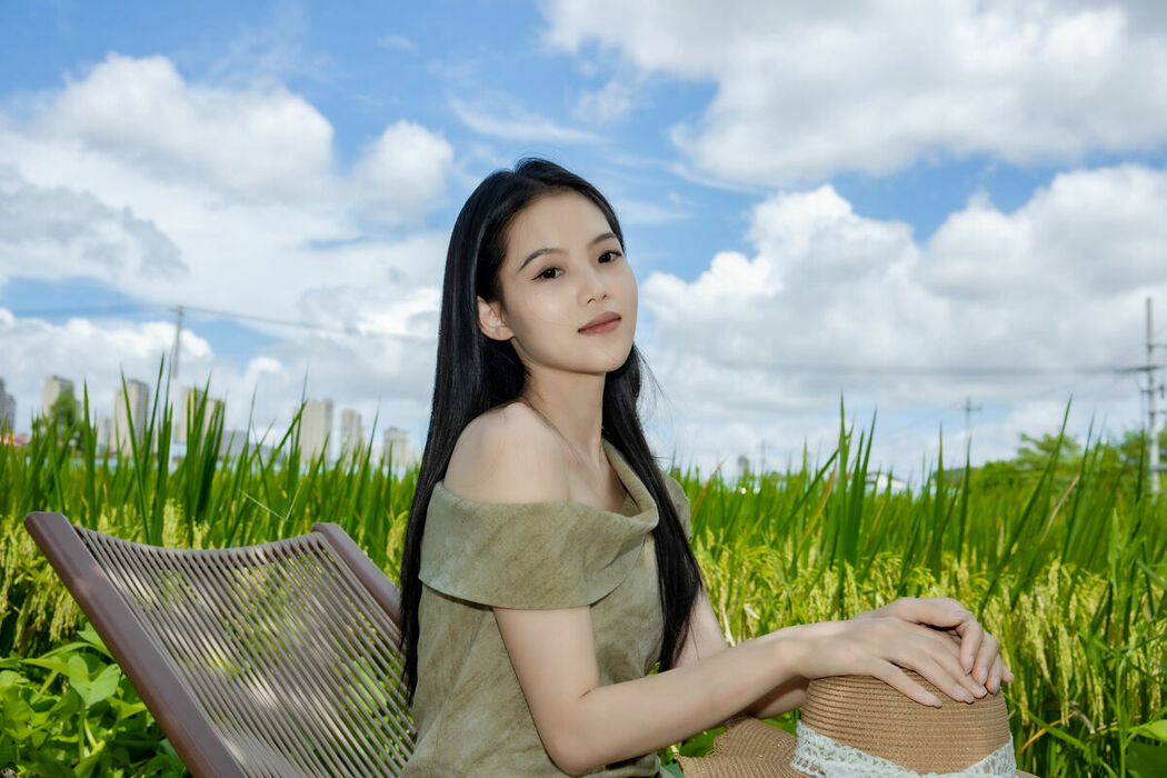 YiTuYu艺图语 Vol.9933 Chen Shi Er Ing (36P)