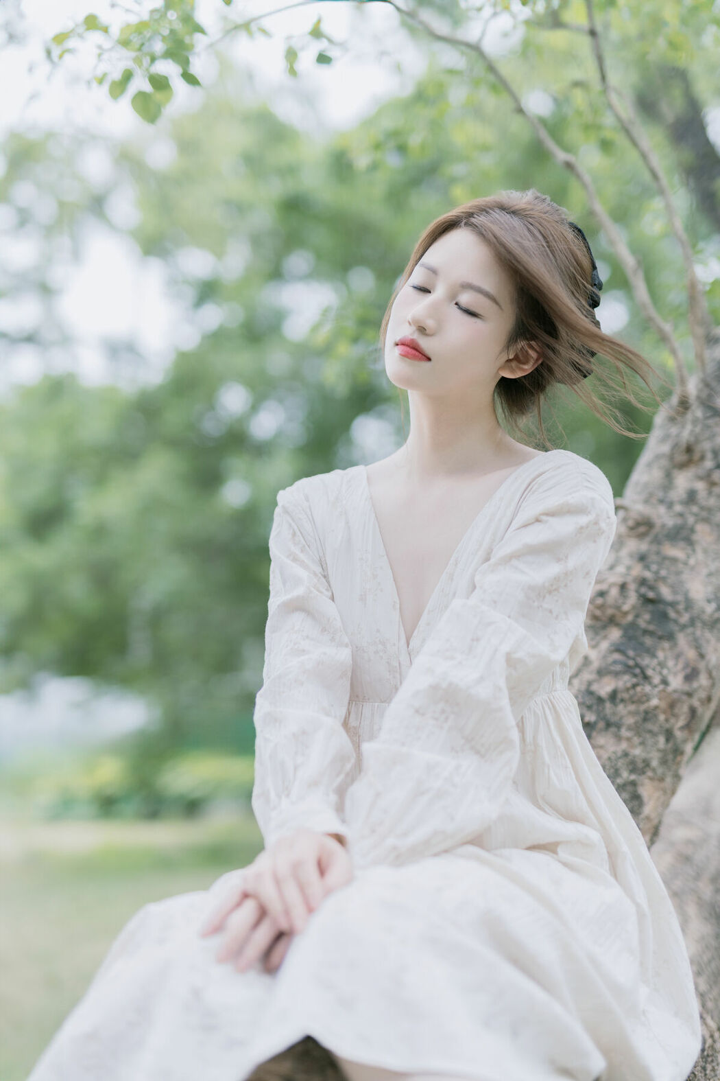YiTuYu艺图语 Vol.9937 Xiao Kai (32P)