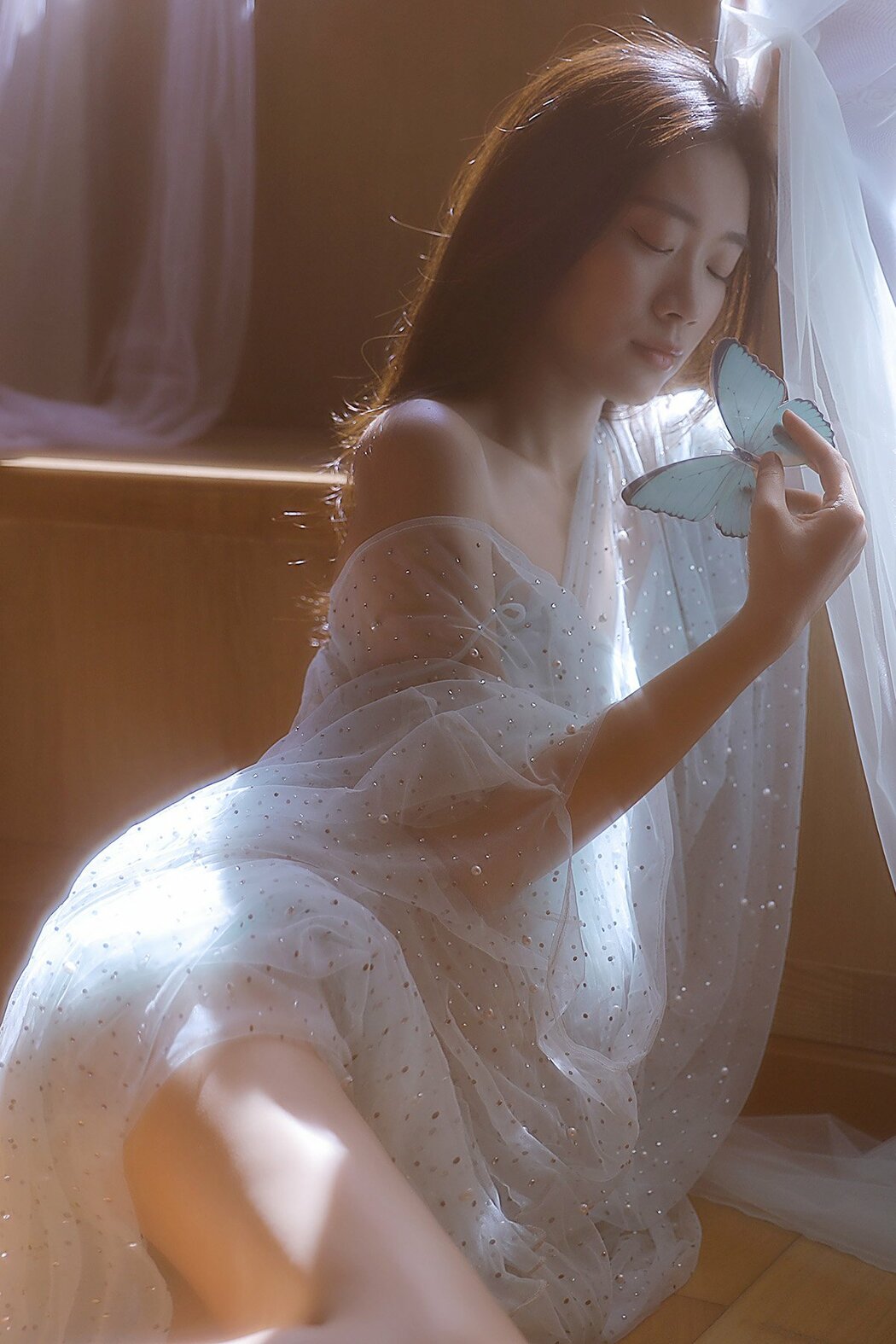 YiTuYu艺图语 Vol.9943 Liu Liu (16P) Cover Photo