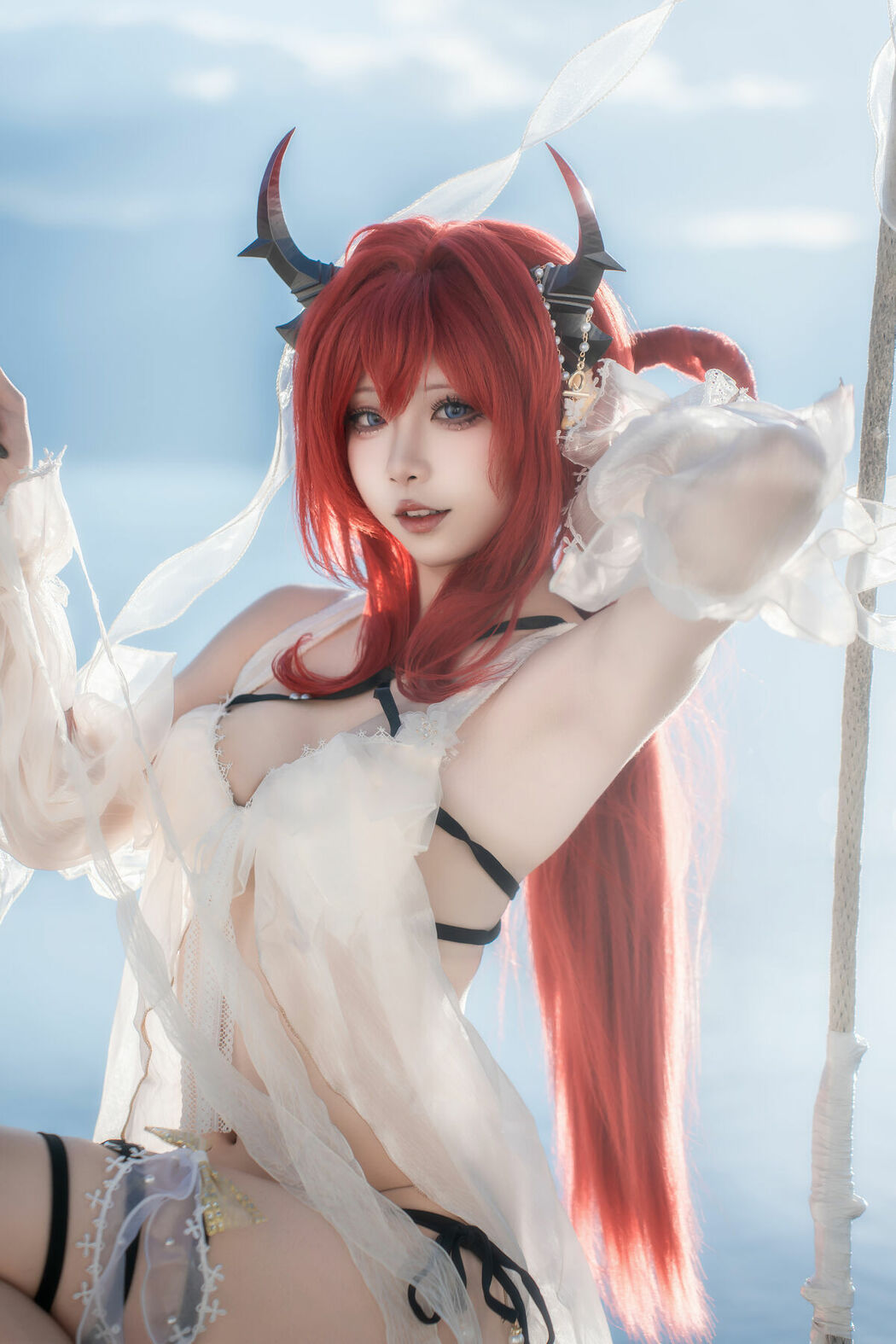 Coser@纸悦Etsu_ko – 明日方舟 史尔特尔 泳装 (38P)