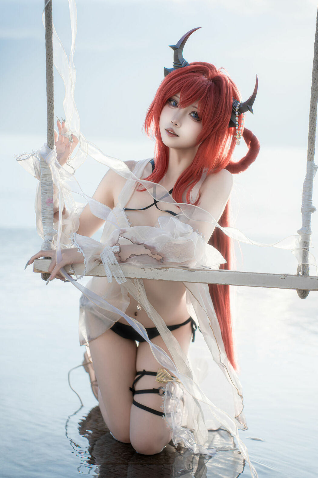Coser@纸悦Etsu_ko – 明日方舟 史尔特尔 泳装 (38P)