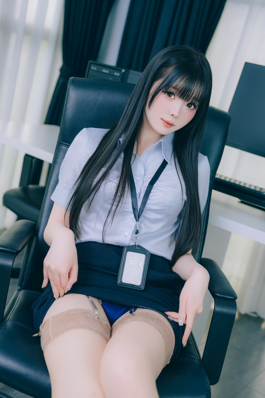 Coser@霜月shimo – DL写真集 Shimo Secret Office Vol.02 Part02 (70P)