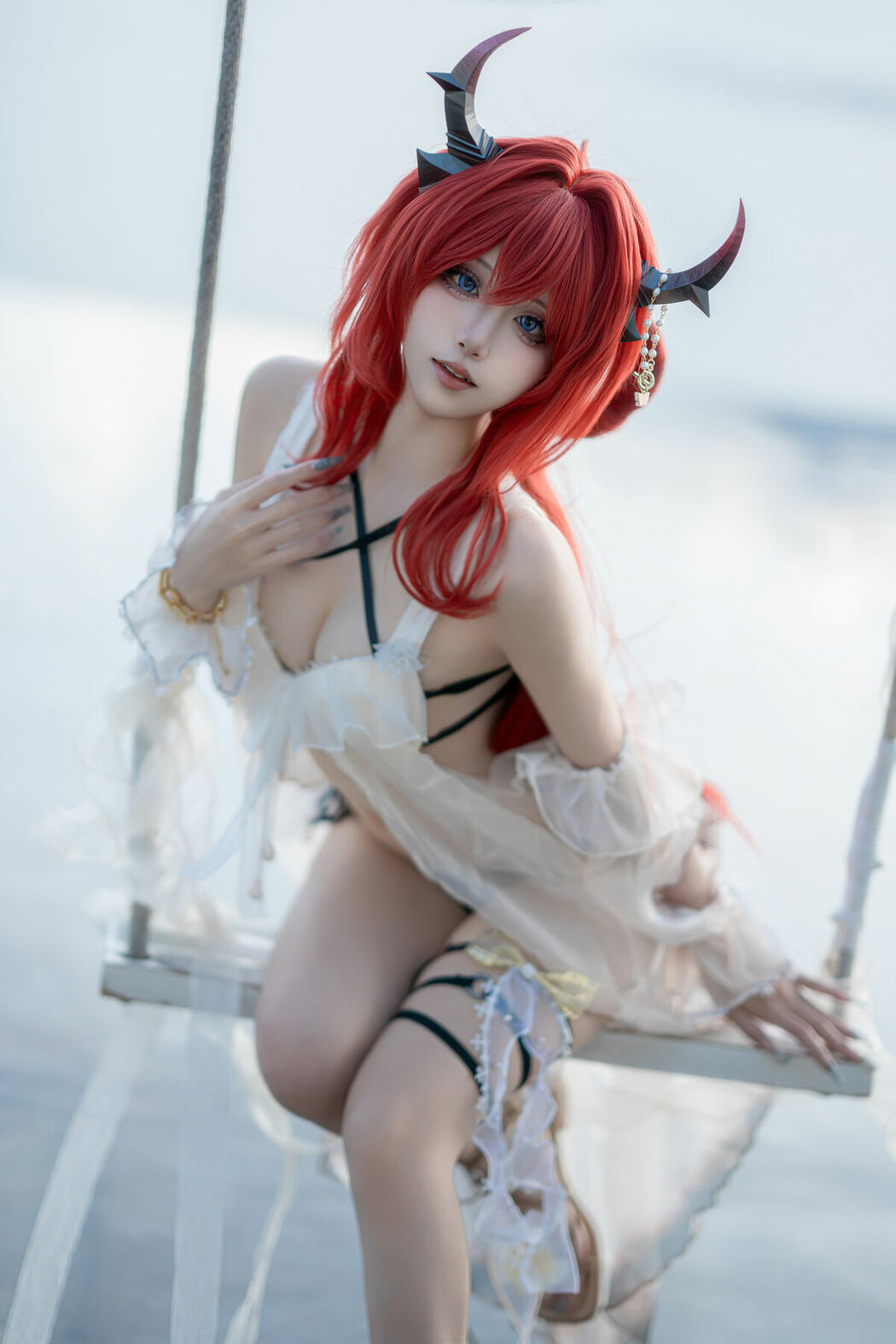 Coser@纸悦Etsu_ko – 明日方舟 史尔特尔 泳装 (38P)