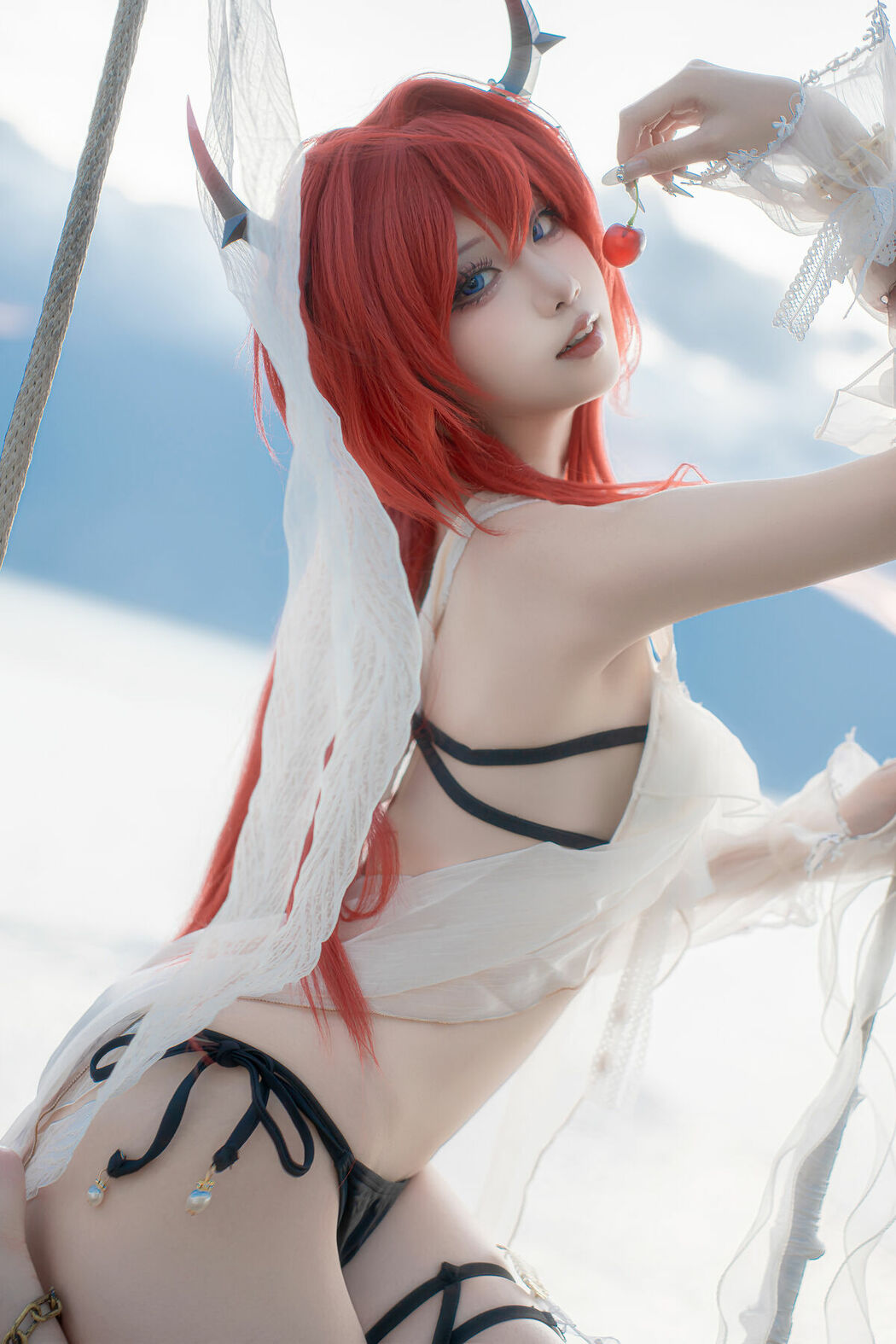 Coser@纸悦Etsu_ko – 明日方舟 史尔特尔 泳装 (38P)