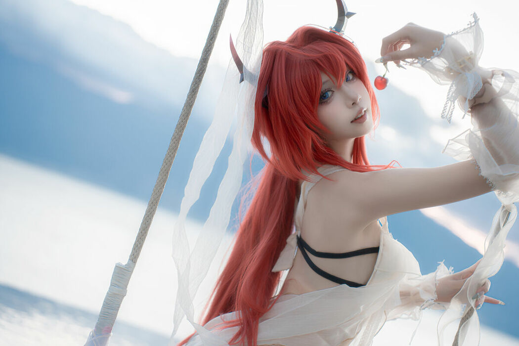 Coser@纸悦Etsu_ko – 明日方舟 史尔特尔 泳装 (38P)