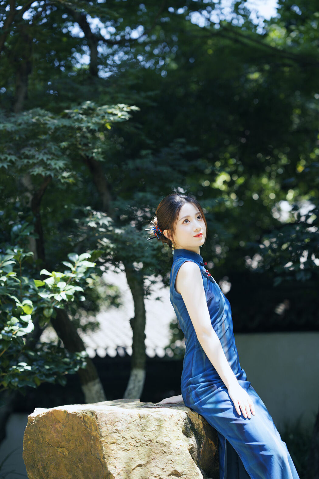 YiTuYu艺图语 Vol.9949 Li Li (54P)
