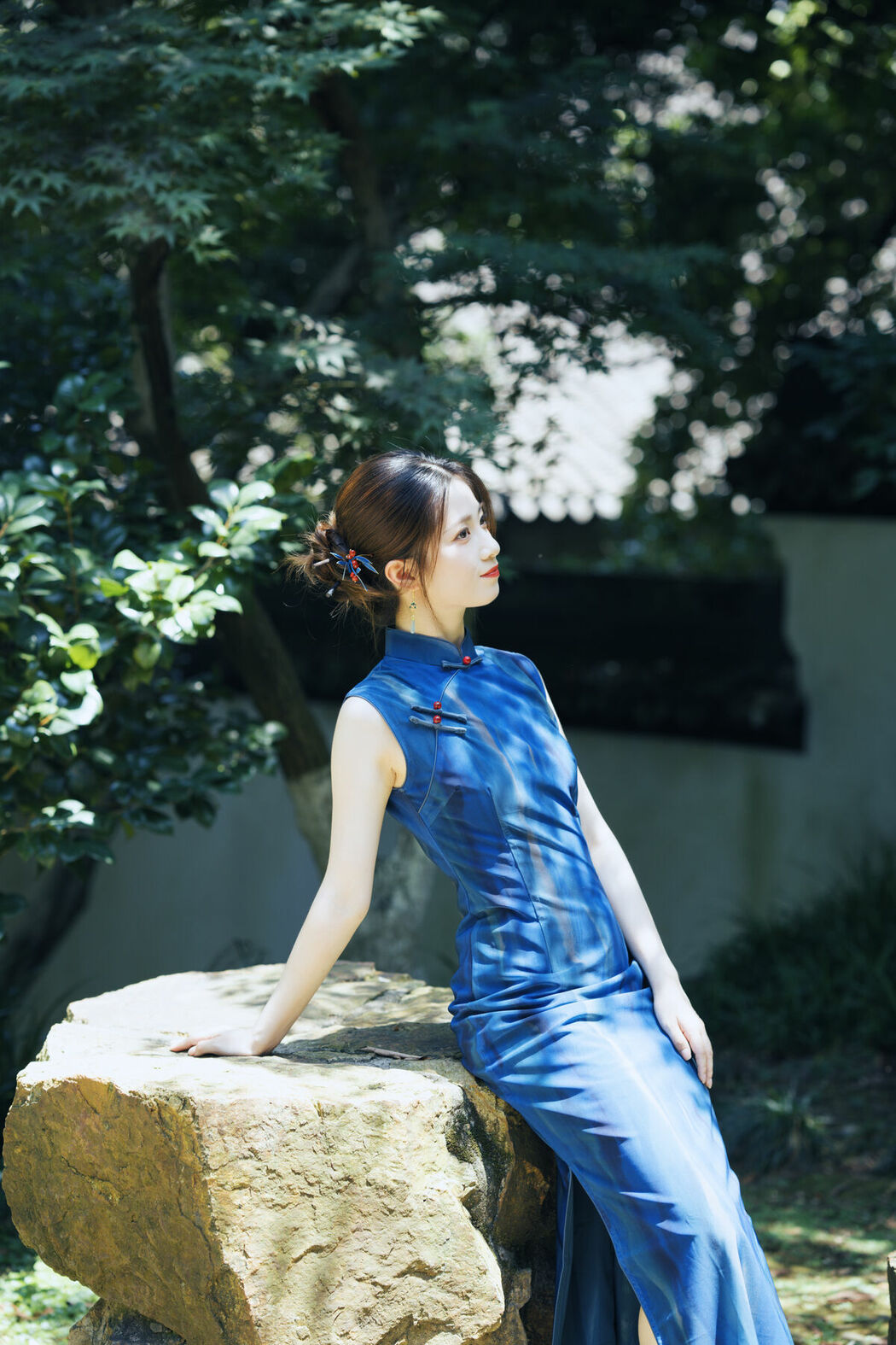 YiTuYu艺图语 Vol.9949 Li Li (54P)