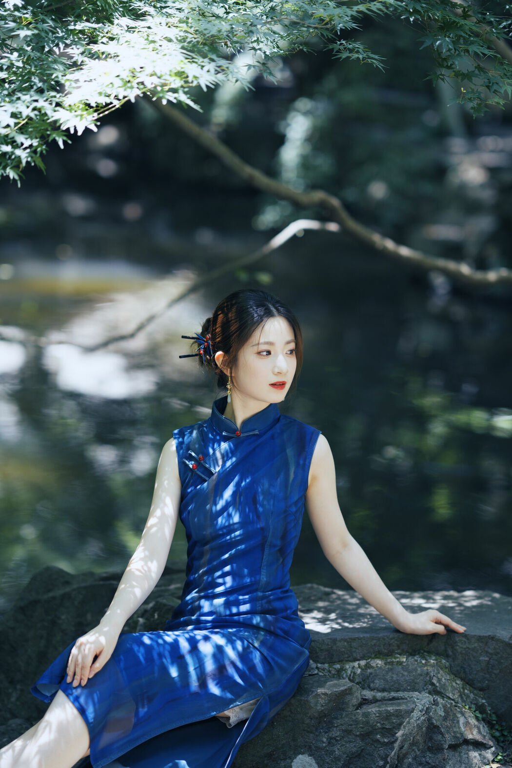 YiTuYu艺图语 Vol.9949 Li Li (54P)